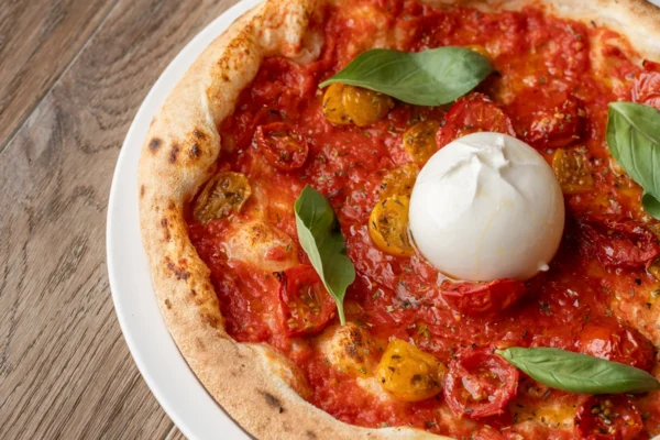 Marinara z burratą Marinara z burratą